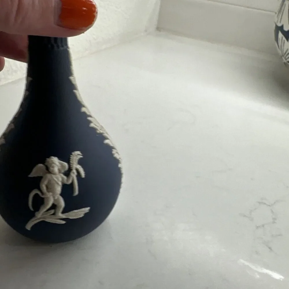 Antique Wedgwood Jasperware Bud Vase in Portland Blue and Cream (5") England - Picture 6 of 13